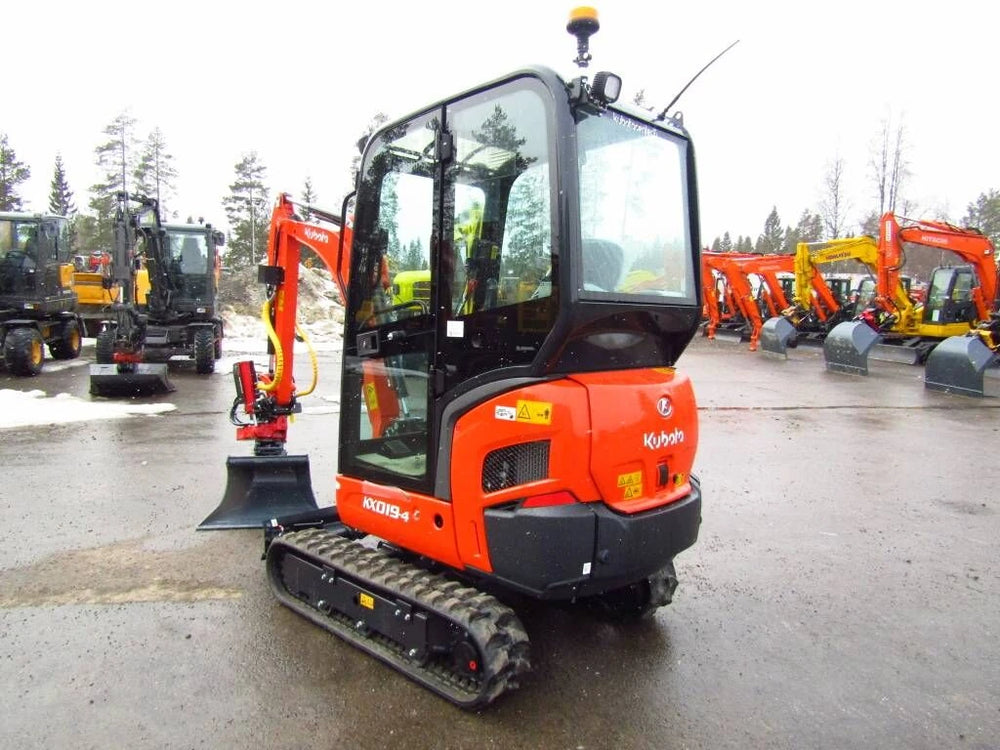 Mini escavatore Kubota KX019-4 professionale e affidabile - immagine 5