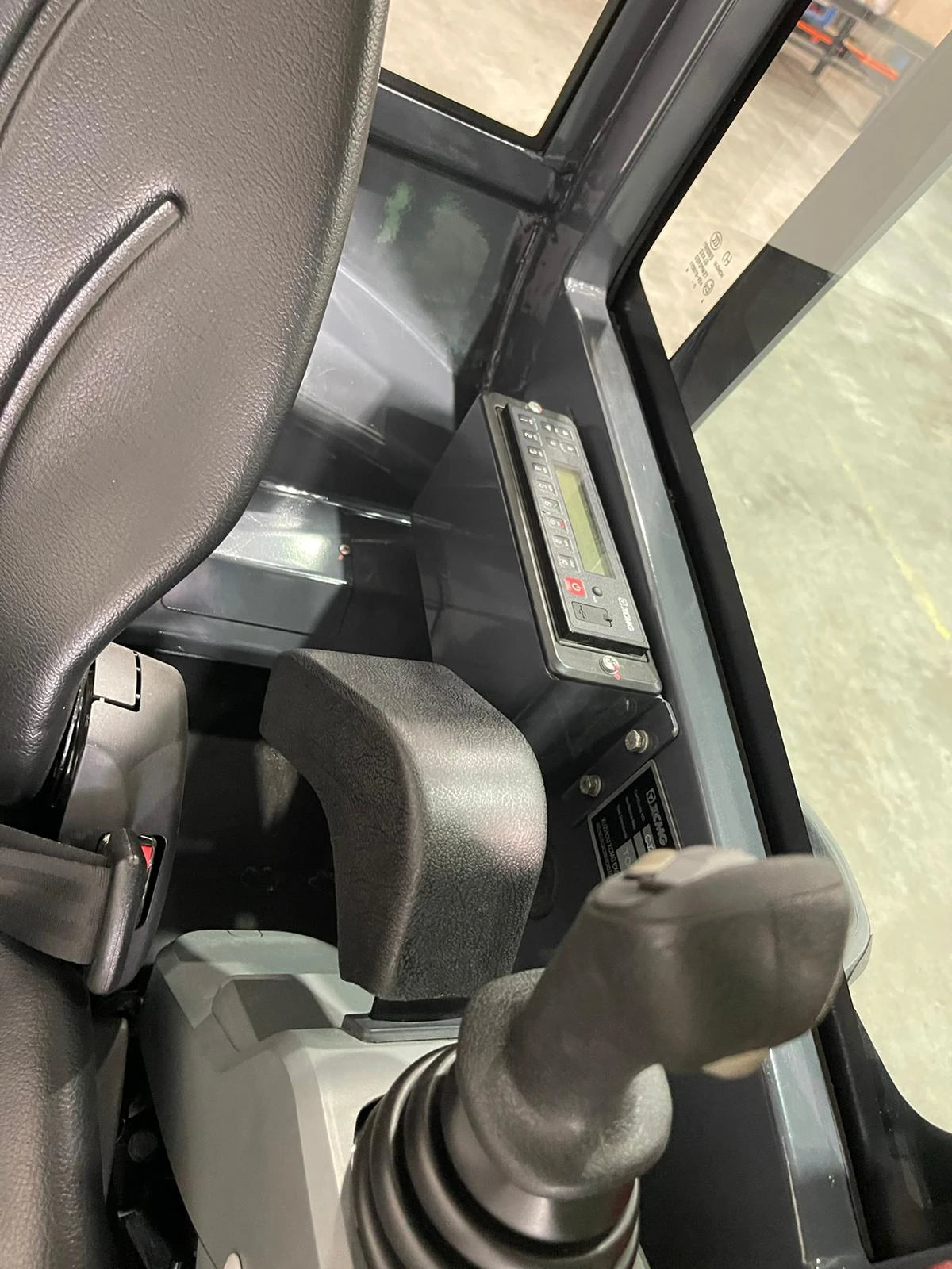 Mini escavatore XCMG XE20E-C compatto professionale - immagine 7